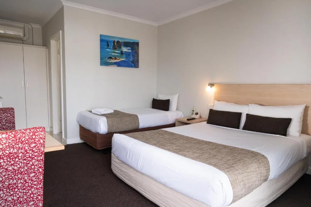 Admiralty Inn in Geelong, Australia - photo 3