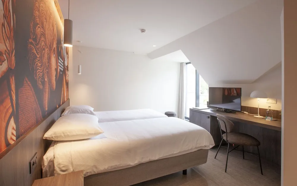 Hotel New Damshire in Leuven, Belgium - photo 4