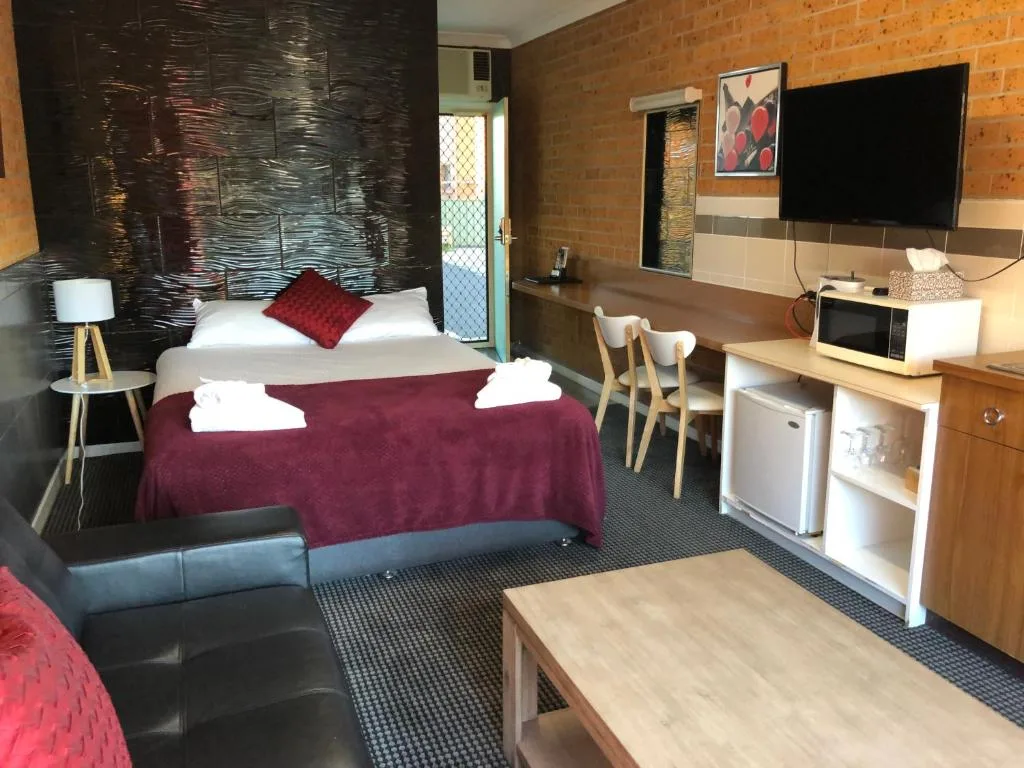 Tamworth Central Motel in Tamworth, Australia - photo 4