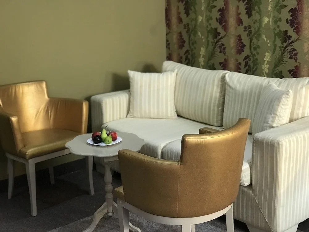 Hotel Deluxe in Tirana, Albania - photo 5