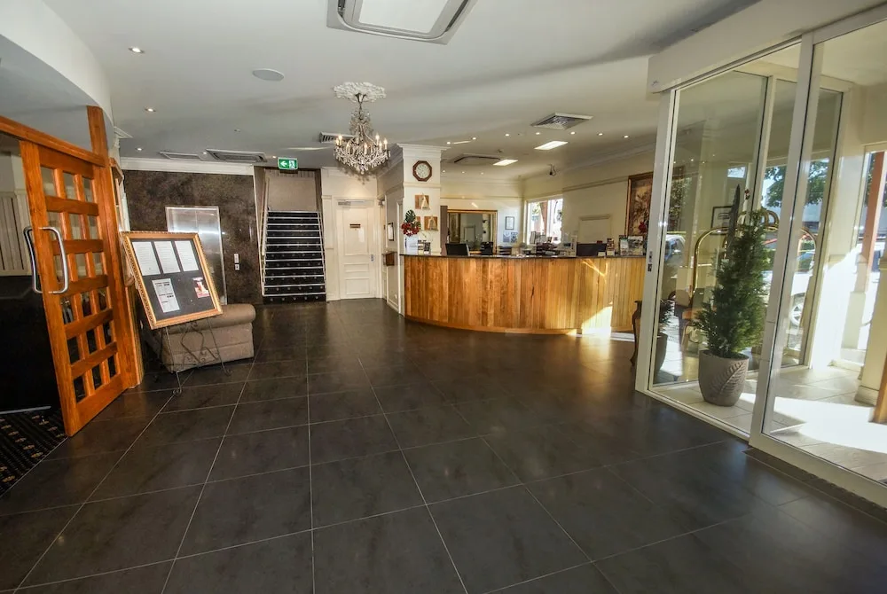 Isa Hotel in Mount Isa City, Australia - photo 2