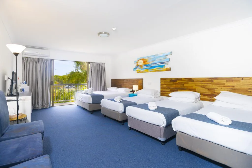 RedStar Hotel Palm Beach in Palm Beach, Australia - photo 2