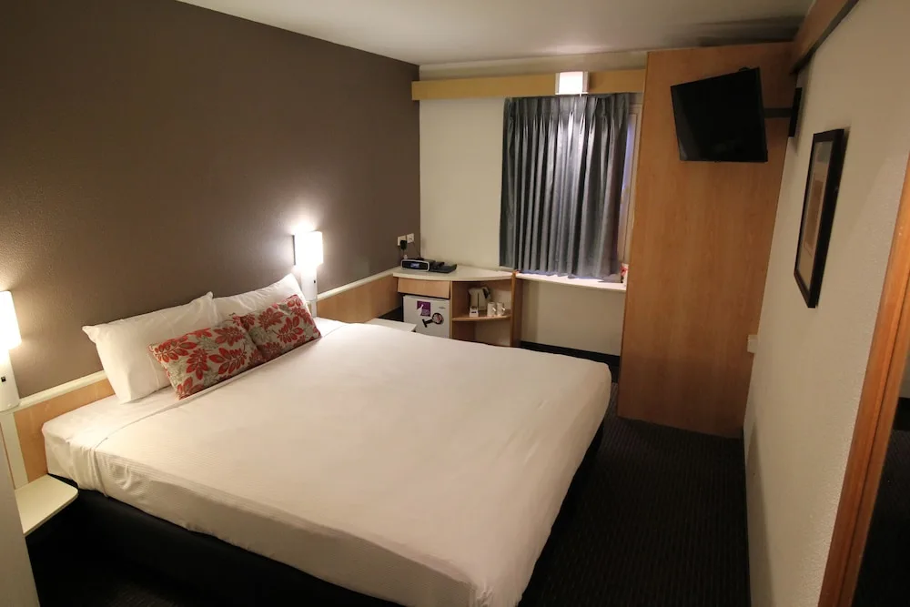 ibis Newcastle in Newcastle West, Australia - photo 4