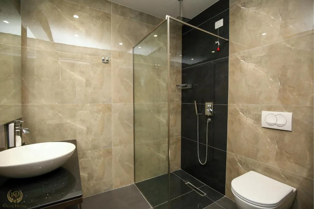 Hotel Olive in Vlore, Albania - photo 4