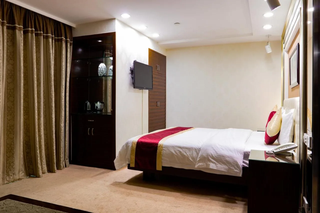New World Hotel