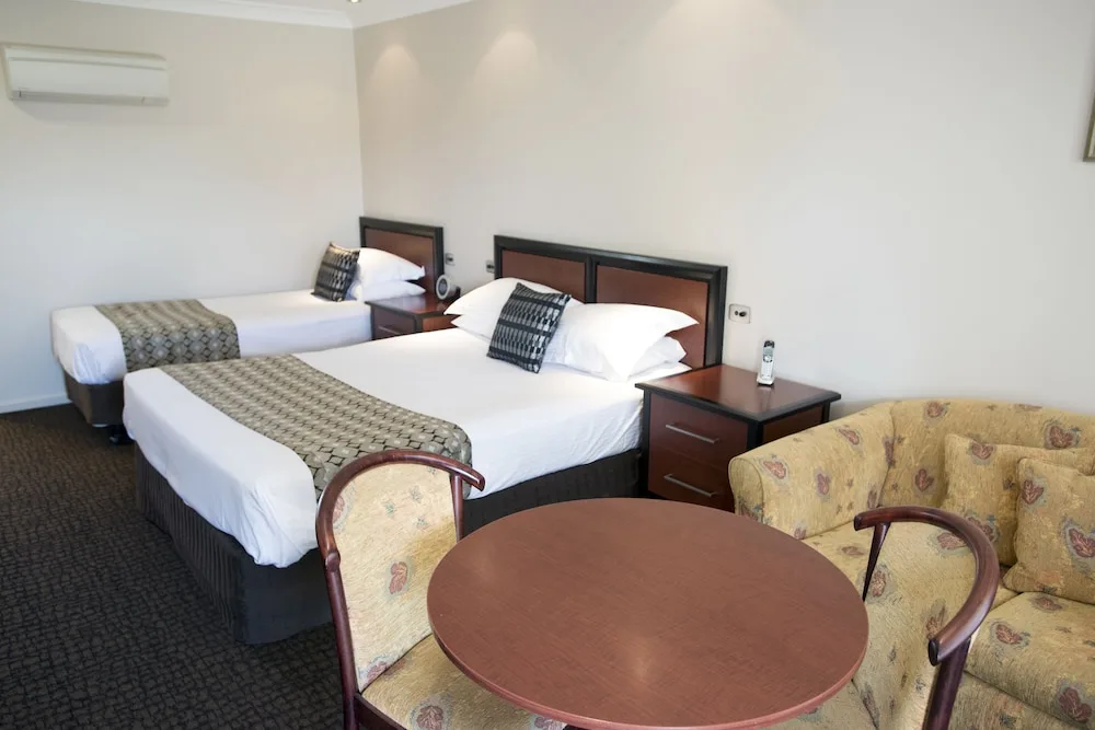 Best Western Plus All Settlers Motor Inn in South Tamworth, Australia - photo 4