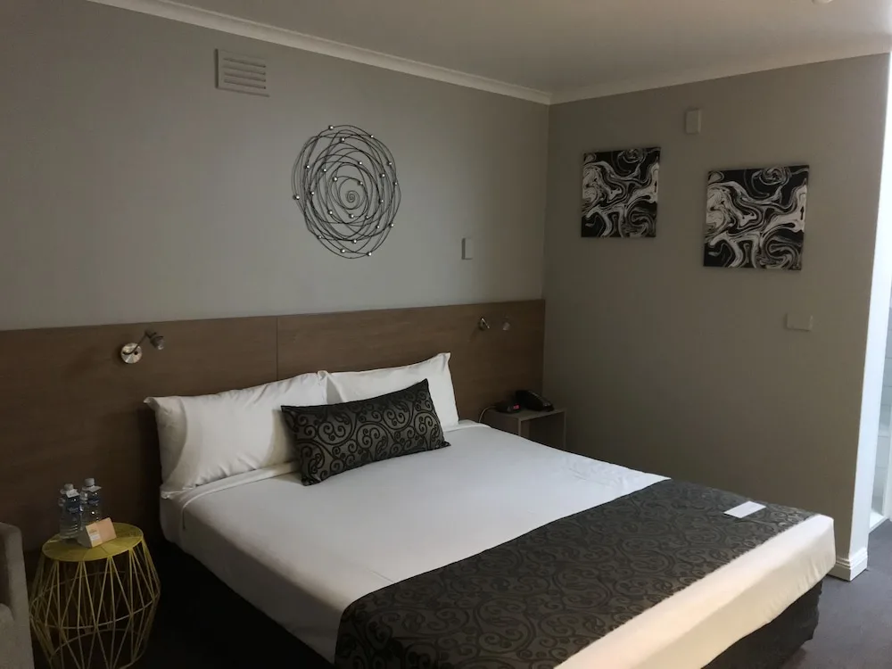 Burnie Central Townhouse Hotel in Burnie, Australia - photo 4
