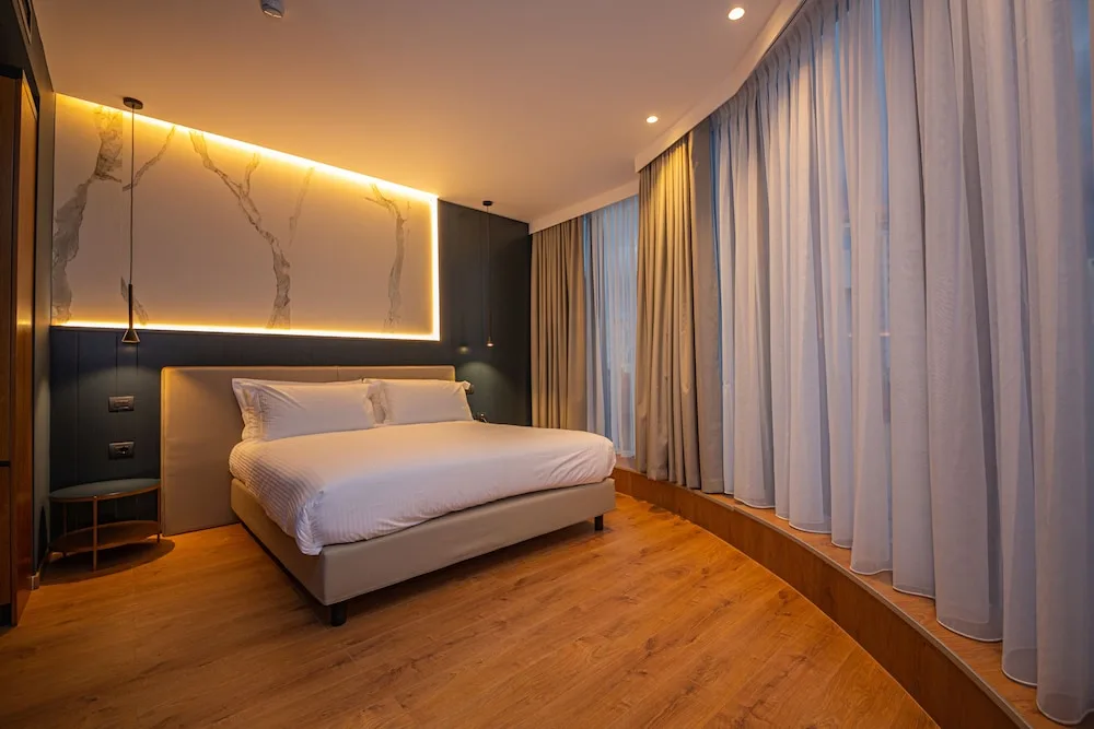Black Diamond Hotel in Tirana, Albania - photo 4
