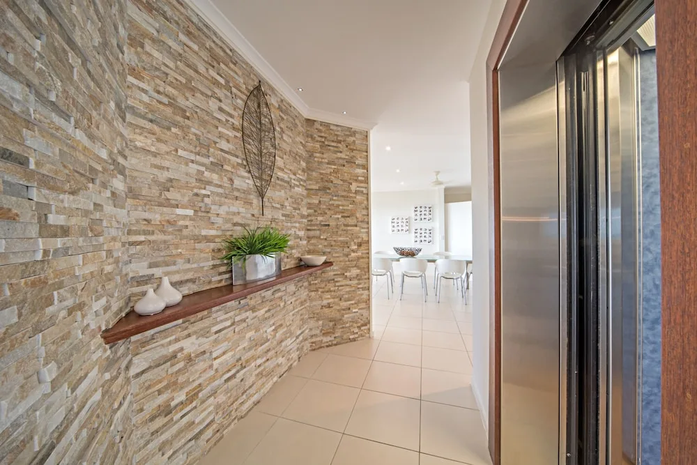 Sea Star Apartments in Airlie Beach, Australia - photo 3