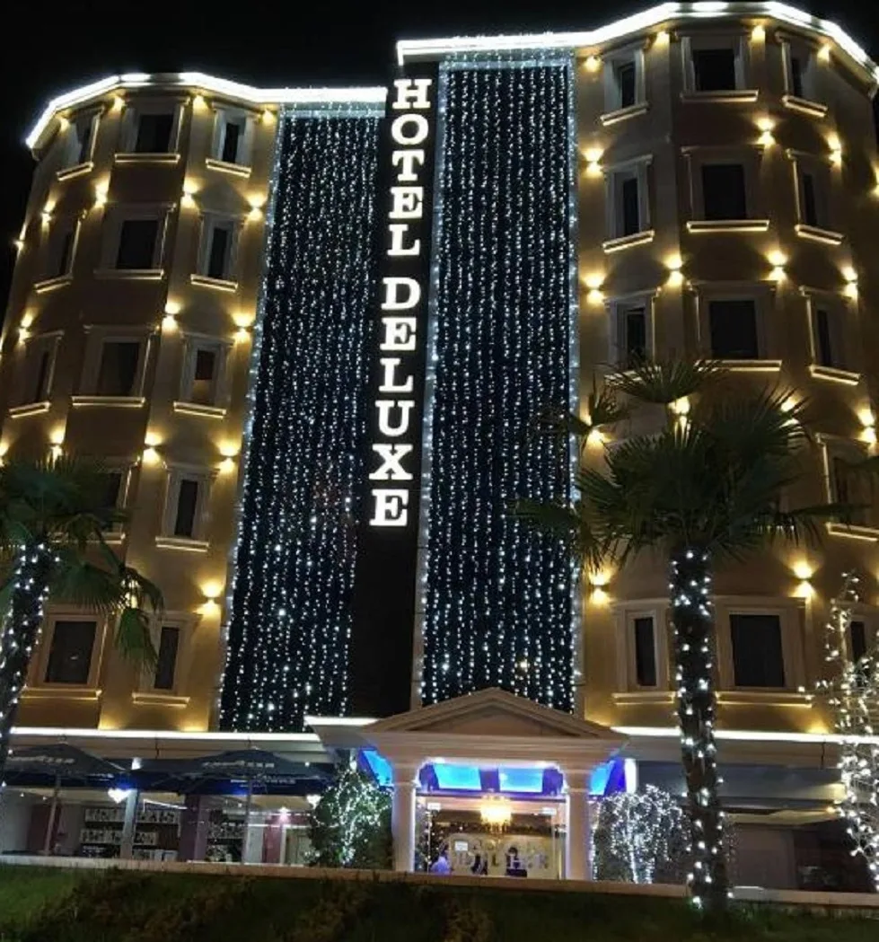 Hotel Deluxe