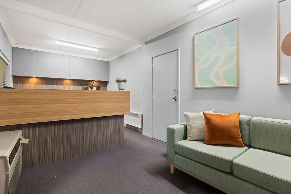 Oxley Court Serviced Apartments in Kingston, Australia - photo 2