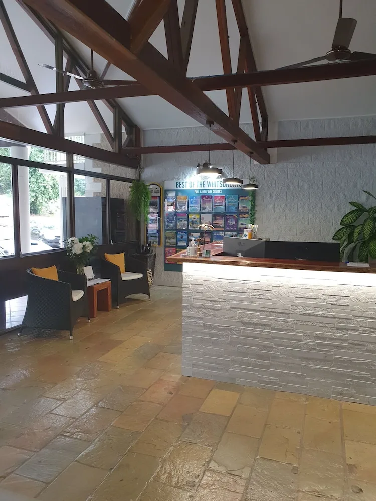 Colonial Palms Motor Inn in Airlie Beach, Australia - photo 3
