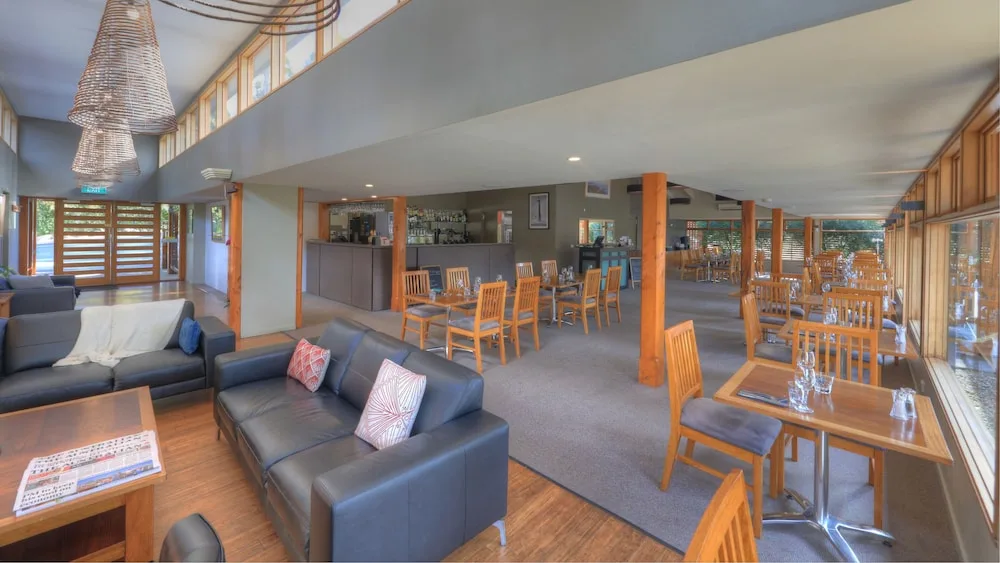 Stewarts Bay Lodge in Port Arthur, Australia - photo 2