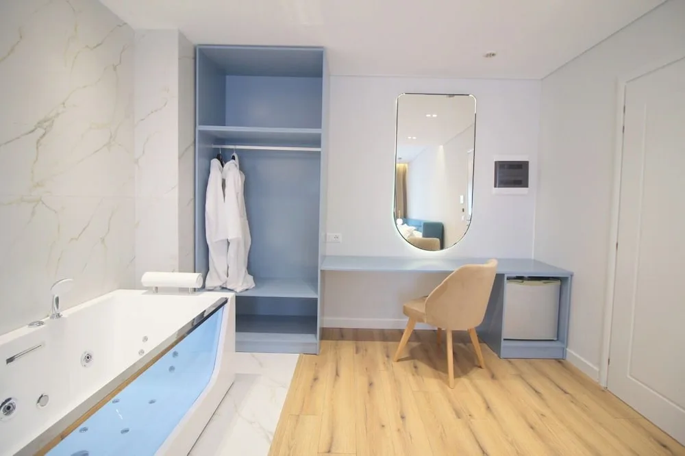 Hotel Strora in Sarande, Albania - photo 2