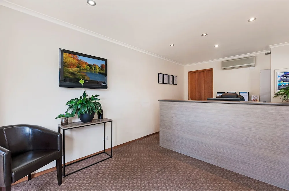 AAt 28 Goldsmith in Hamilton, Australia - photo 3