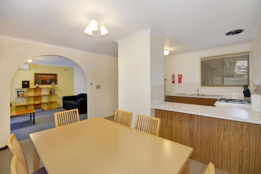Parkwood Motel & Apartments in Geelong, Australia - photo 2