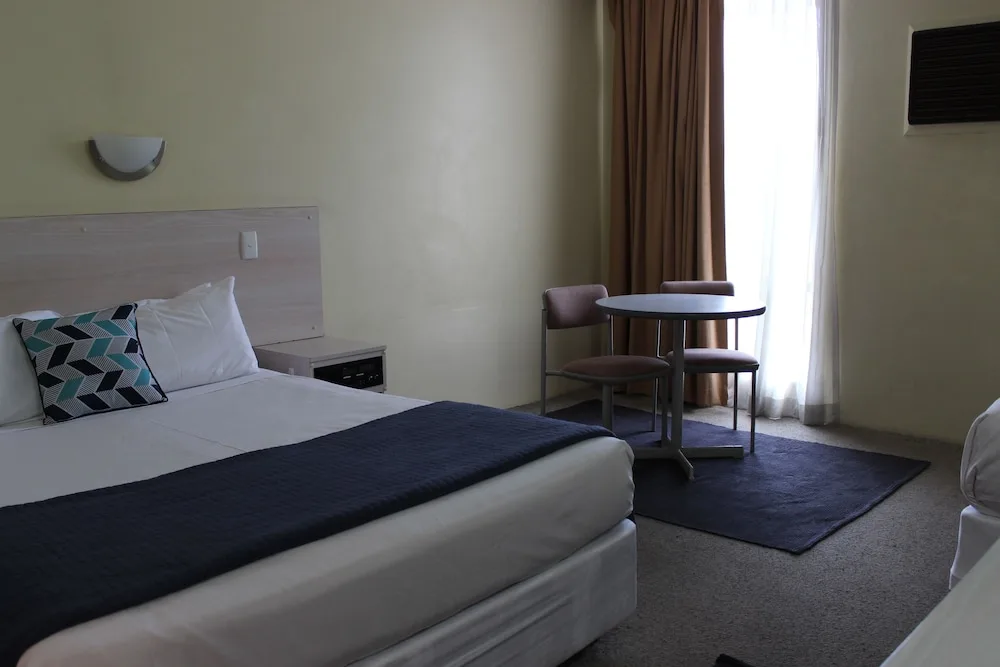 El Toro Motor Inn in Warwick Farm, Australia - photo 2