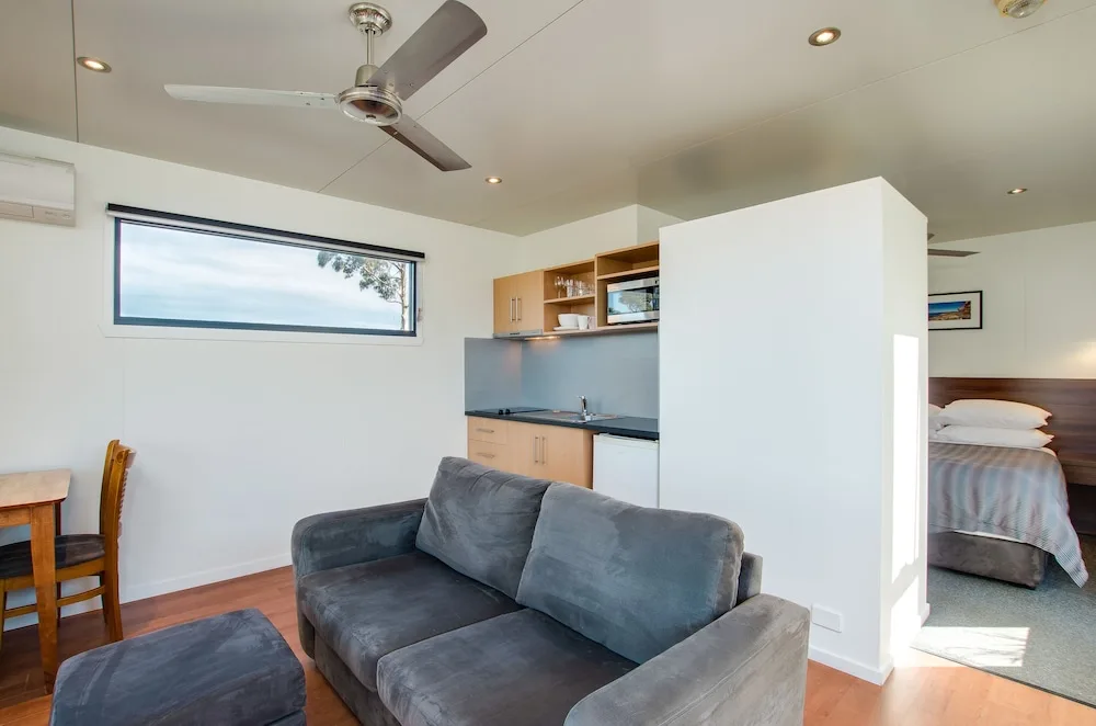 Swansea Beach Chalets in Swansea, Australia - photo 5