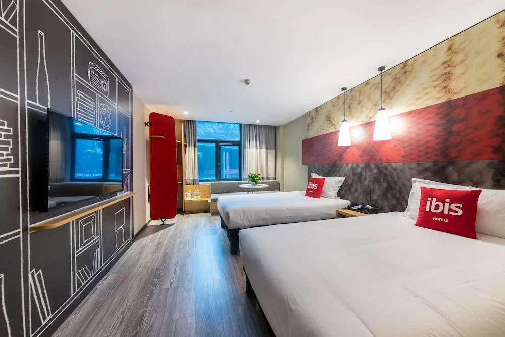 Ibis Chongqing Jiefangbei Pedestrian Street Hotel in Chongqing, China - photo 4