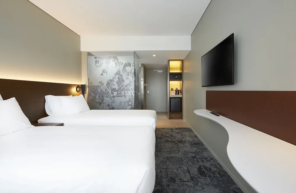 Holiday Inn Express Sydney Airport in Mascot, Australia - photo 4