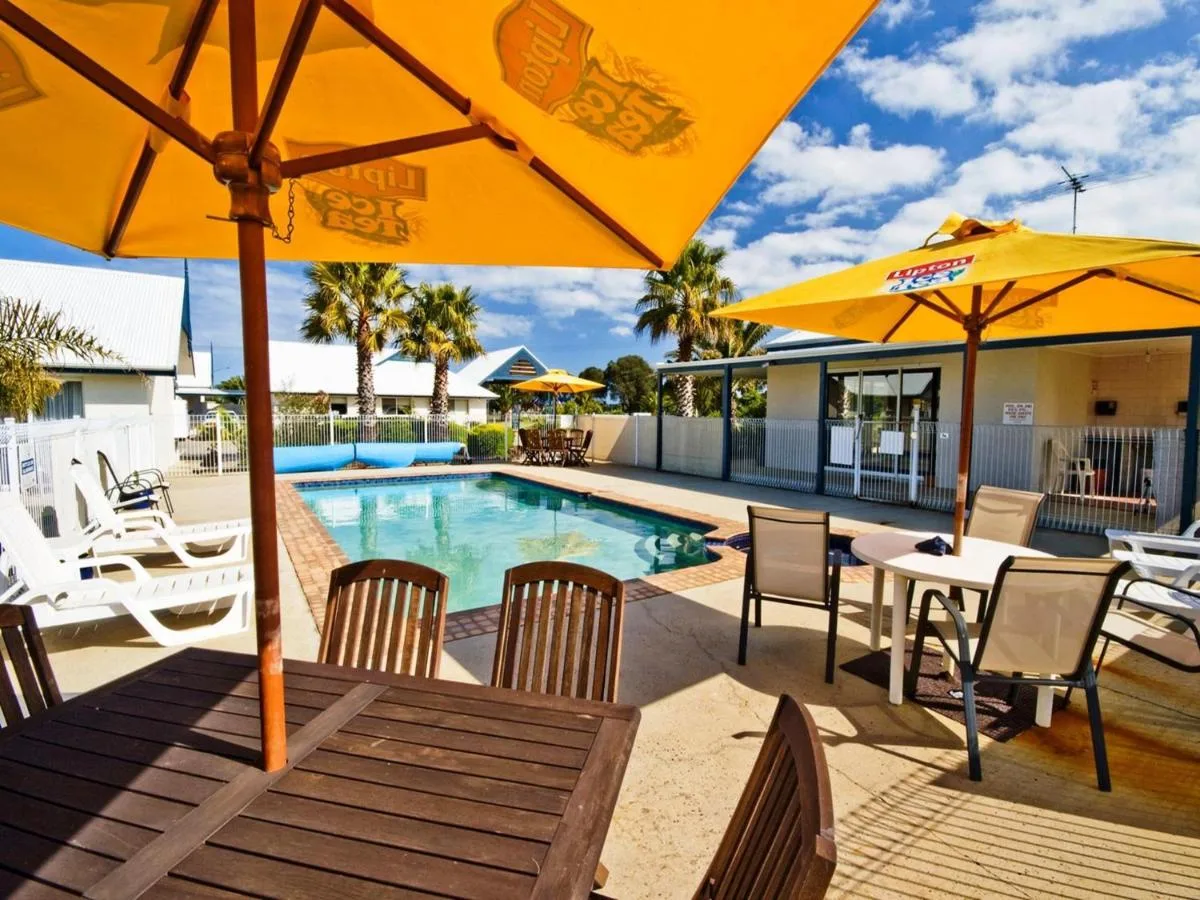 Torquay Tropicana Motel in Torquay, Australia - photo 5