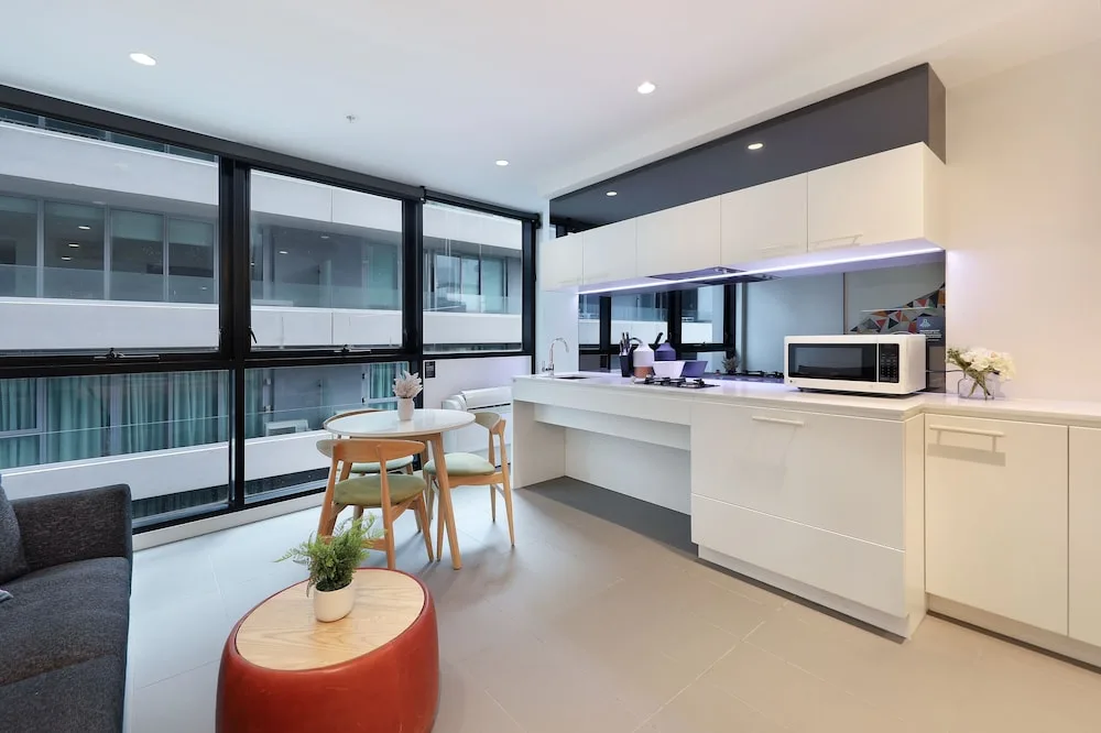 The Canvas Apartment Hotel in Melbourne, Australia - photo 2