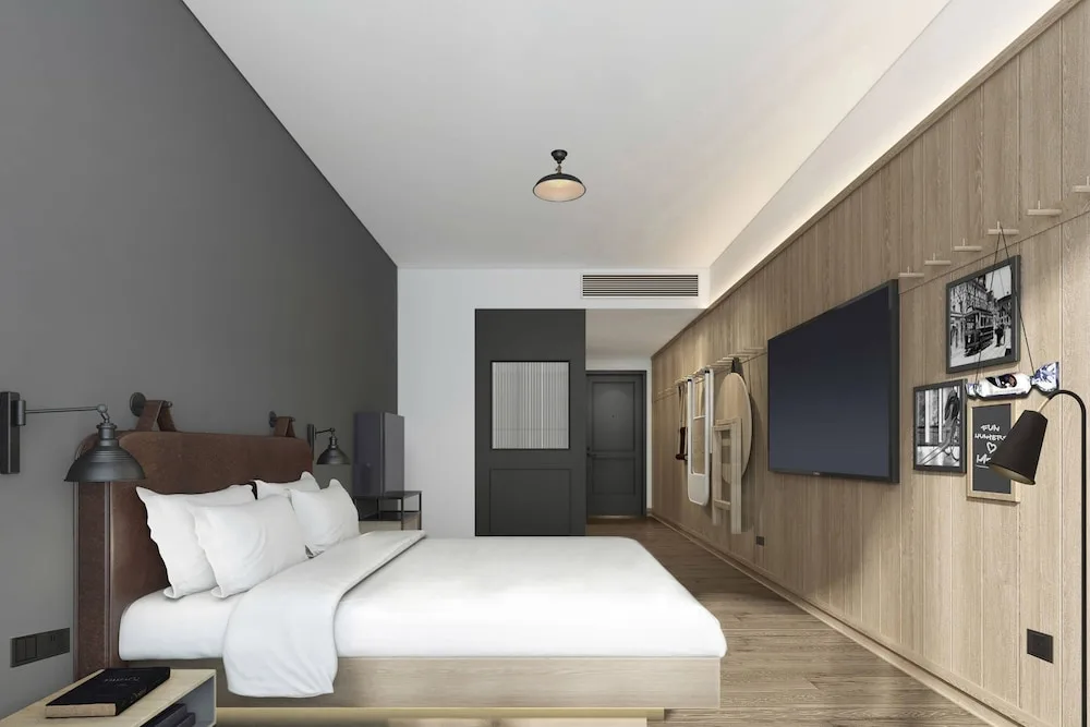 Moxy Shanghai Xuhui in Shanghai, China - photo 2