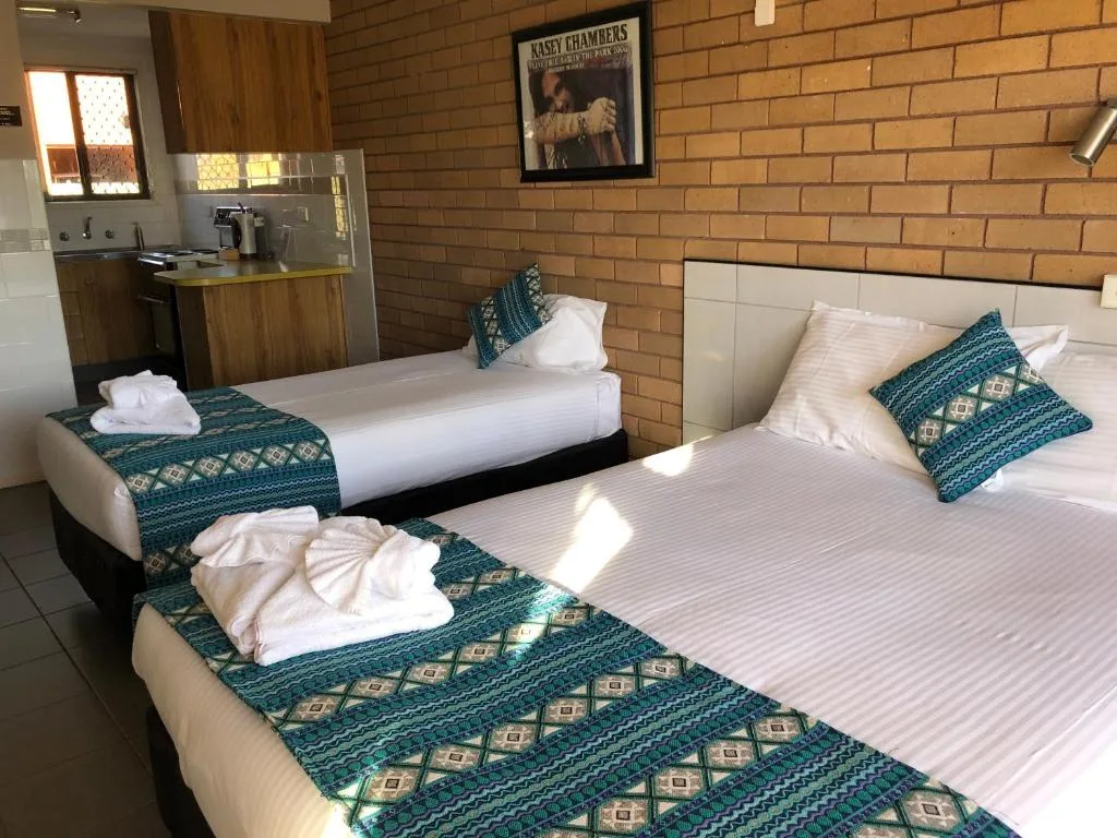 Tamworth Central Motel in Tamworth, Australia - photo 3