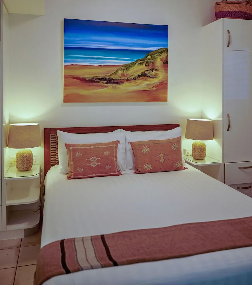 Julians Apartments in Byron Bay, Australia - photo 2