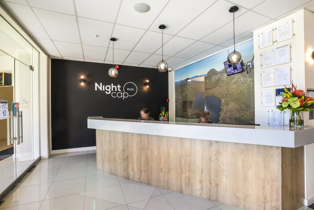 Nightelier Devonport Gateway Hotel