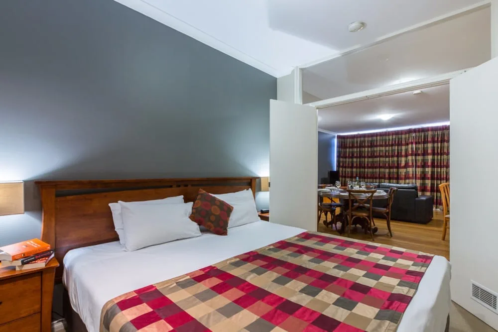 Mont Clare Boutique Apartments in East Perth, Australia - photo 4