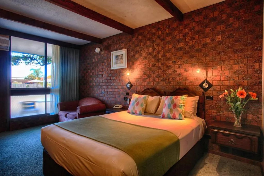 Bell Tower Motor Inn in Shepparton, Australia - photo 1