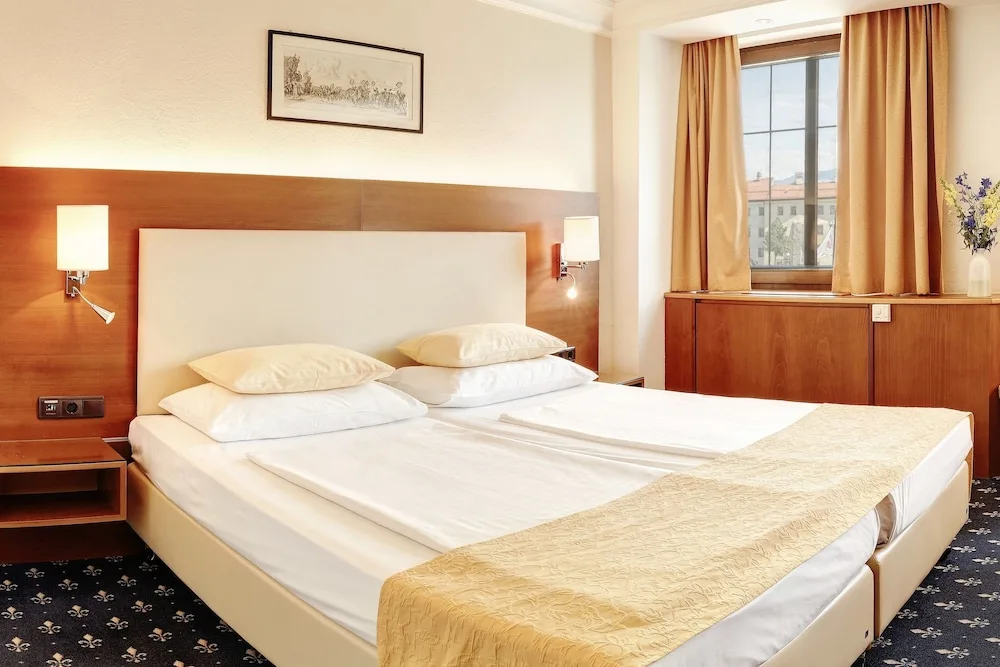 Hotel Mondschein in Innsbruck, Austria - photo 5