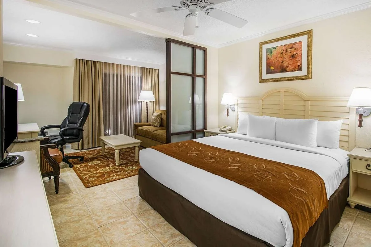 Comfort Suites Paradise Island in Paradise Island, Bahamas - photo 1