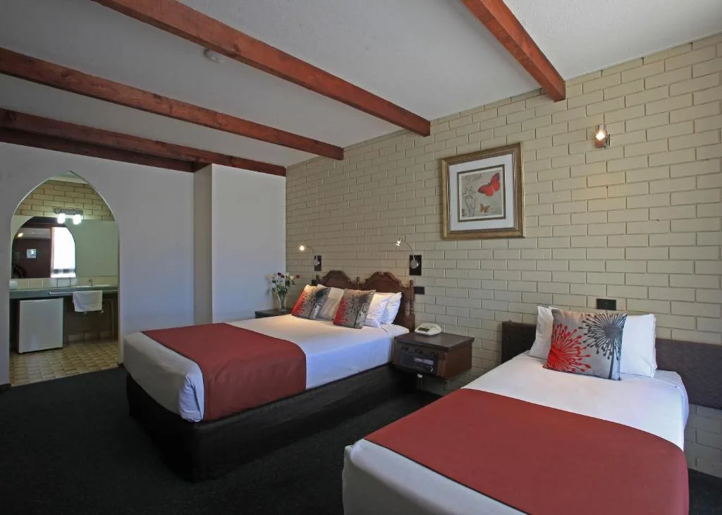 Bell Tower Motor Inn in Shepparton, Australia - photo 3