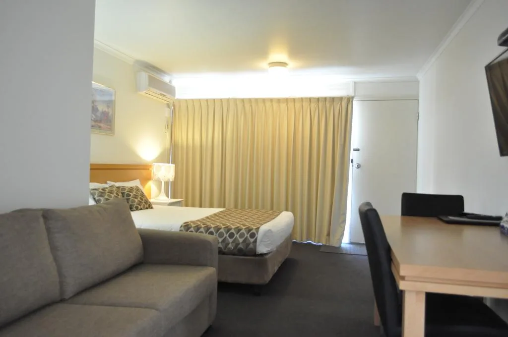 Albury Burvale Motor Inn in Albury, Australia - photo 3