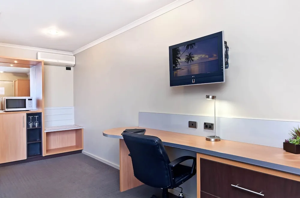 Comfort Inn On Raglan in Warrnambool, Australia - photo 4