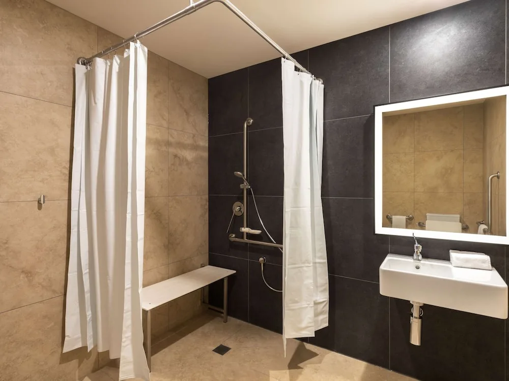Novotel Devonport in DEVONPORT, AUSTRALIA - photo 2