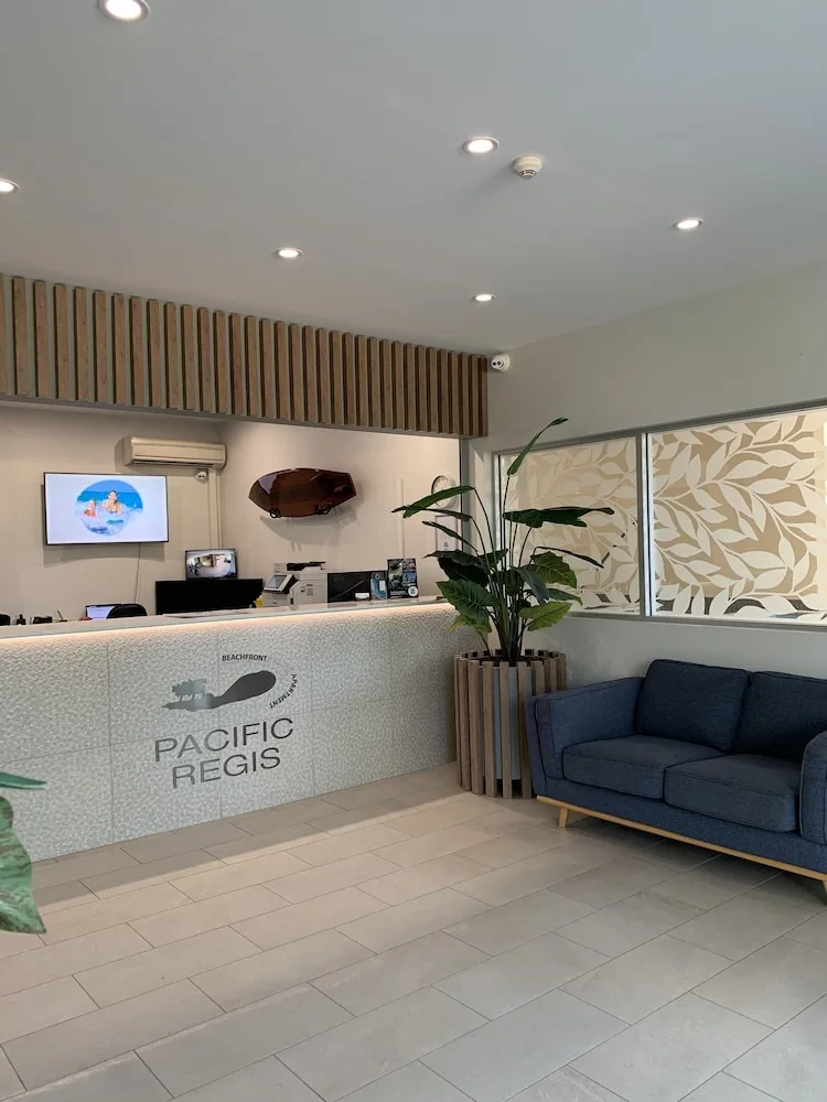 Pacific Regis Apartments in Burleigh Heads, Australia - photo 2