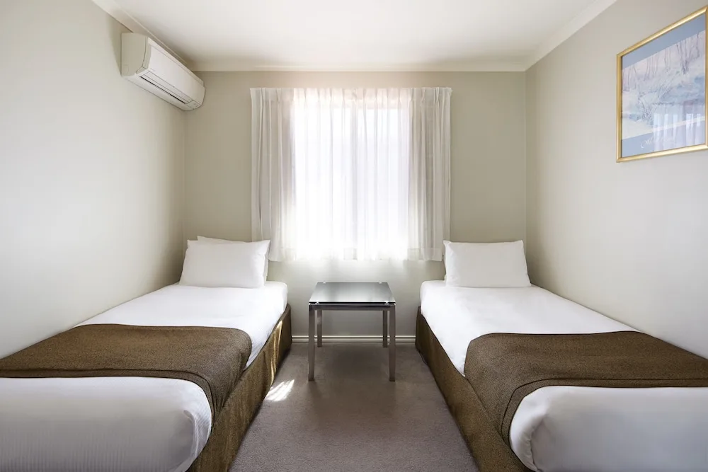Pinnacle Apartments in Kingston, Australia - photo 4