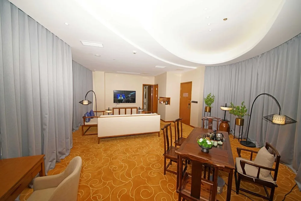Howard Johnson by Wyndham Hot Springs Hotel Chaozhou in Chaozhou, China - photo 5