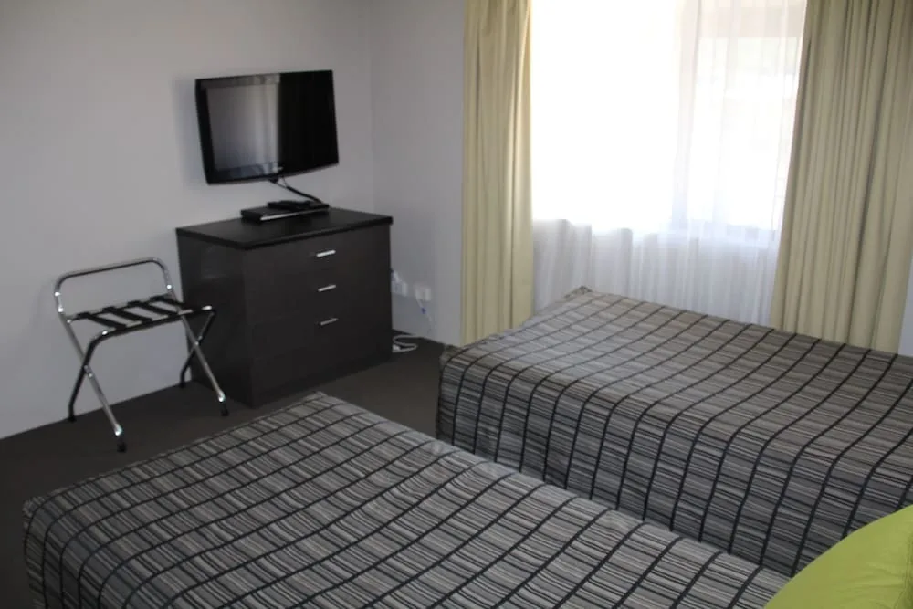 The Galaxy Motel in Gosford, Australia - photo 2