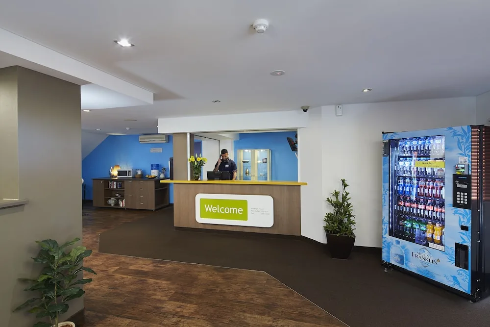 Ibis Budget Perth Airport in RedCliffe, Australia - photo 3