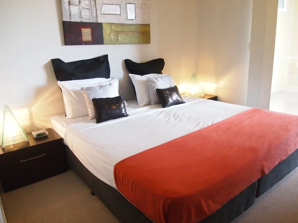 Edge Apartments Cairns in Cairns North, Australia - photo 4