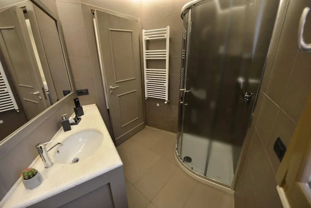 Petit Hotel Elita in Shkoder, Albania - photo 5