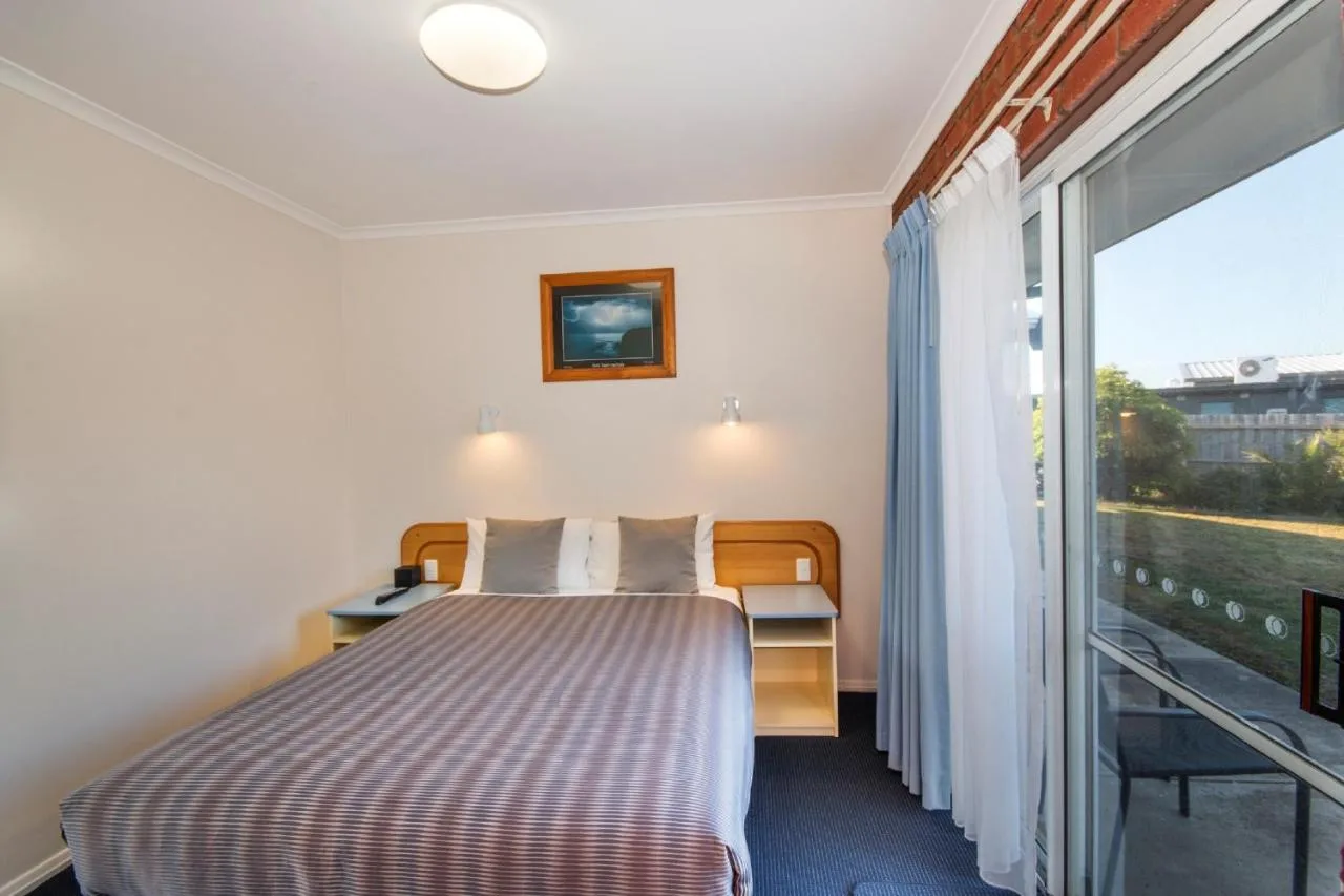Torquay Tropicana Motel in Torquay, Australia - photo 3