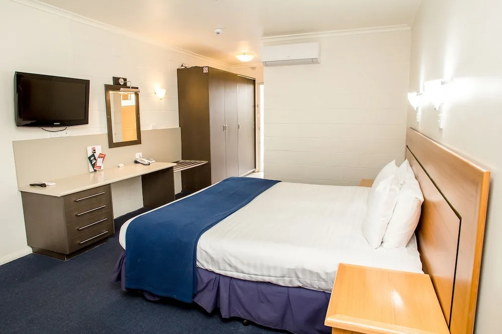 Edgewater Hotel in DEVONPORT EAST, AUSTRALIA - photo 3