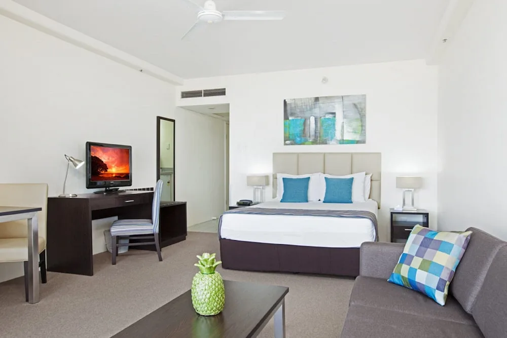 Rydges Esplanade Resort Cairns in Cairns North, Australia - photo 4