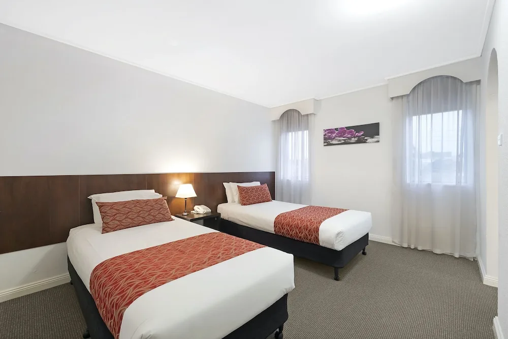 Central Court Motel Warrnambool in Warrnambool, Australia - photo 5