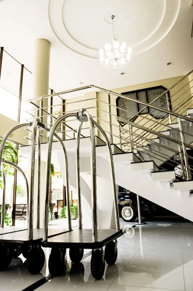 San Marino Cassino Hotel in Balneario Camboriu, Brasil - photo 3